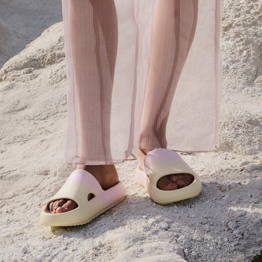 Sleek Women - Image 49